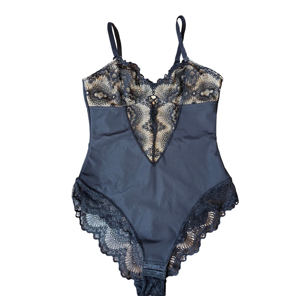 Lace Contrast Intimates Pinsy Bodysuit V-Neck Snap Closure Small Black